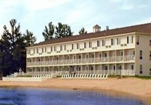 Bridge Vista Beach Hotel And Convention Center Mackinaw City Luaran gambar